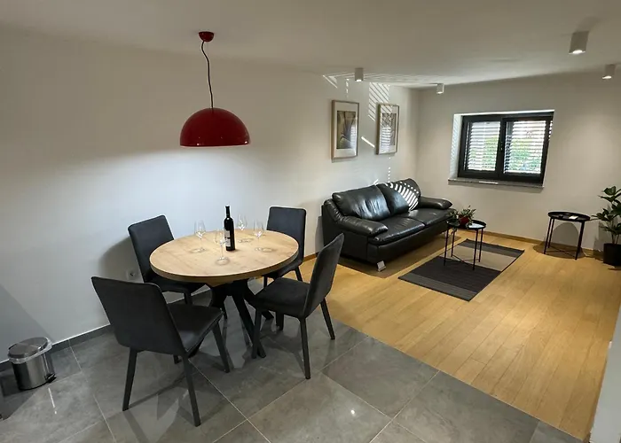 Polombo Apartman Zadar